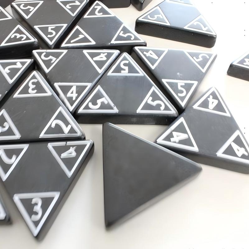 Set di Domino Triangolare da 5 - Party Family Games recensione e prezzo