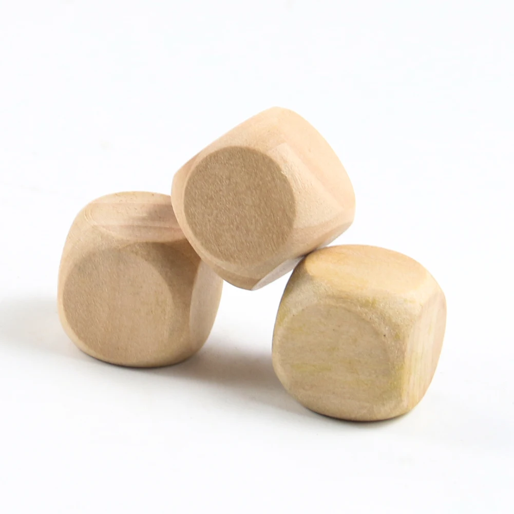 6 pezzi 20mm dadi di legno vuo - Party Games Gamecube recensione e prezzo
